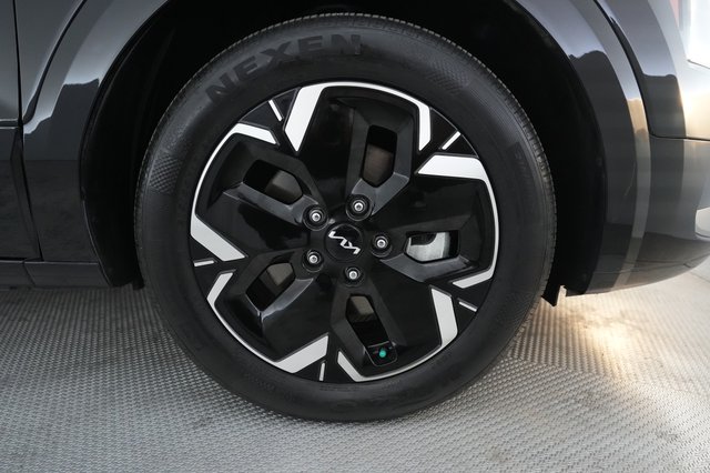 2023 Kia Niro EV — photo 13 of 20