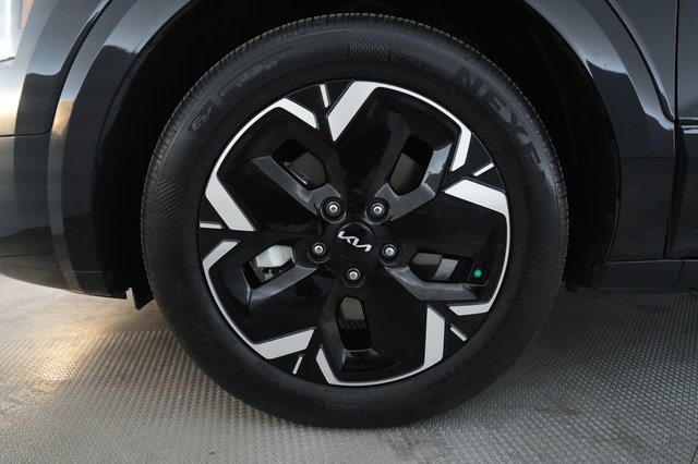 2023 Kia Niro EV — photo 12 of 20