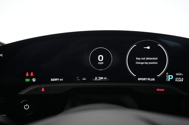 2020 Porsche Taycan — photo 5 of 22