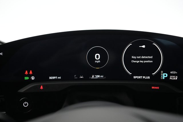 2020 Porsche Taycan — photo 5 of 22