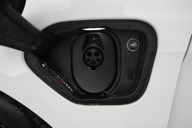 2020 Porsche Taycan — photo 21 of 22