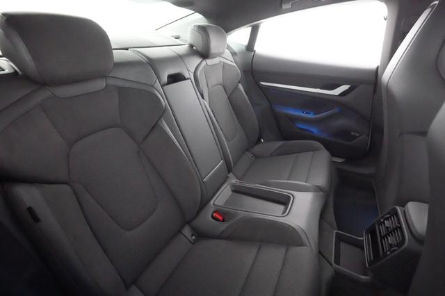 2020 Porsche Taycan — photo 4 of 22