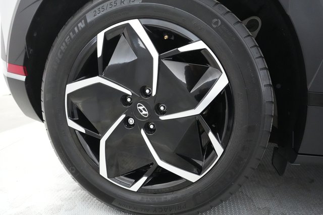 2022 Hyundai IONIQ 5 — photo 13 of 19