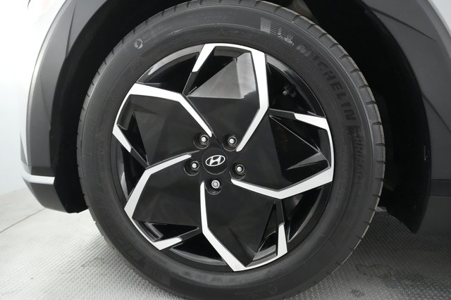 2022 Hyundai IONIQ 5 — photo 11 of 19