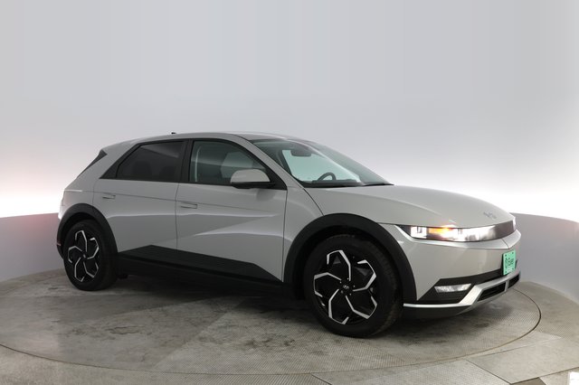 2022 Hyundai IONIQ 5 — photo 7 of 19