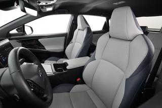 2023 Subaru Solterra — photo 3 of 21