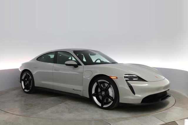 2021 Porsche Taycan — photo 7 of 23