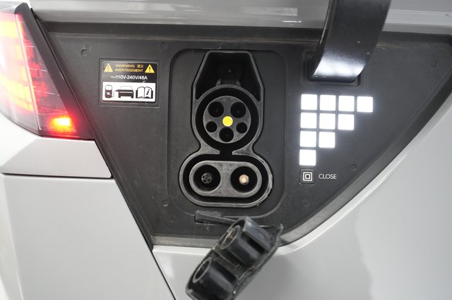 2023 Hyundai IONIQ 5 — photo 8 of 21