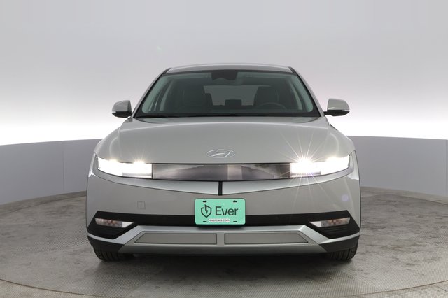2023 Hyundai IONIQ 5 — photo 13 of 21