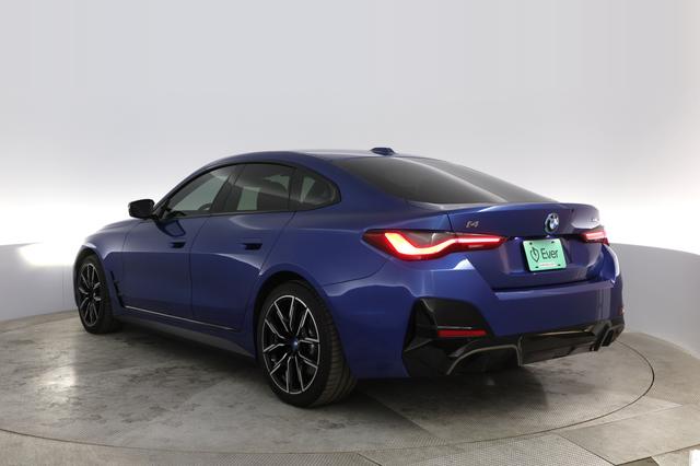 2023 BMW i4 — photo 9 of 21