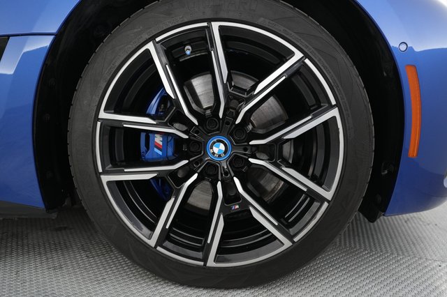 2023 BMW i4 — photo 16 of 21