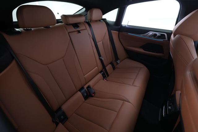 2023 BMW i4 — photo 4 of 21