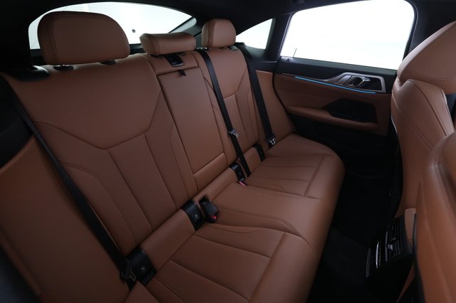2023 BMW i4 — photo 4 of 21