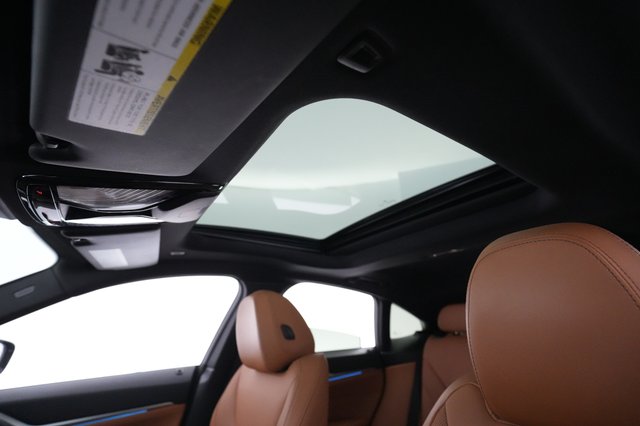 2023 BMW i4 — photo 19 of 21