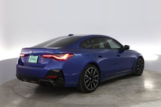2023 BMW i4 — photo 2 of 21