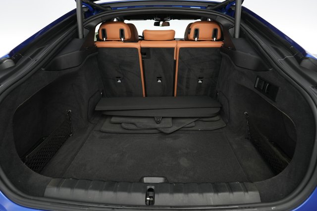 2023 BMW i4 — photo 6 of 21