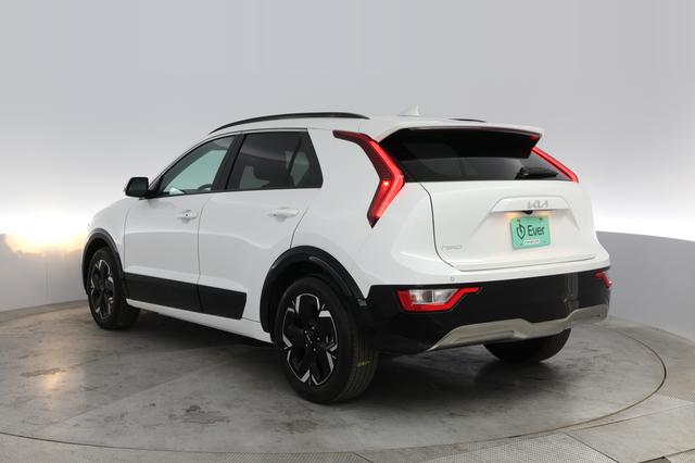 2024 Kia Niro EV — photo 9 of 22