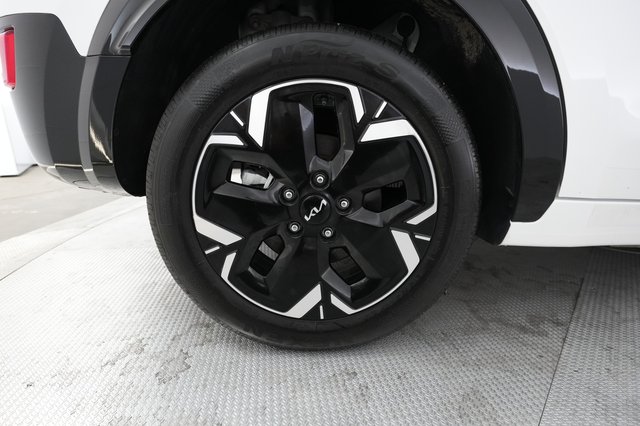2024 Kia Niro EV — photo 15 of 22