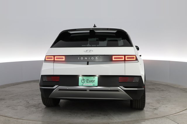 2024 Hyundai IONIQ 5 — photo 8 of 20