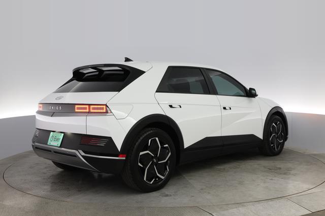 2024 Hyundai IONIQ 5 — photo 2 of 20