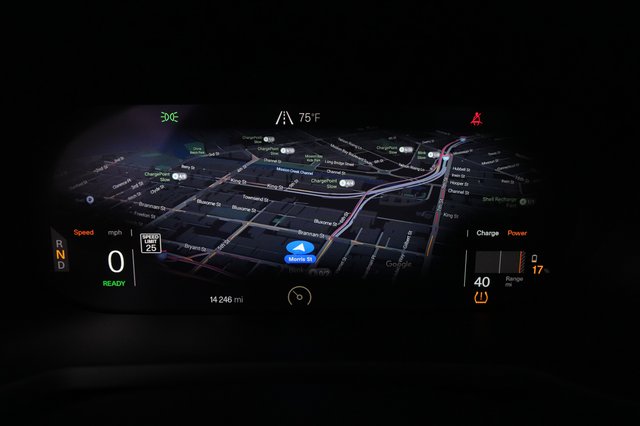 2022 Polestar 2 — photo 4 of 22