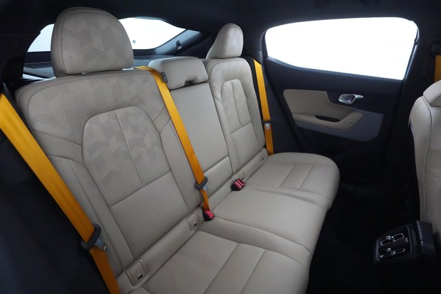 2022 Polestar 2 — photo 16 of 22