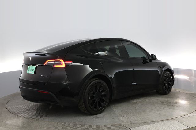 2021 Tesla Model Y — photo 2 of 22