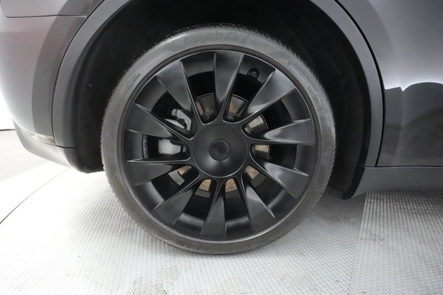 2021 Tesla Model Y — photo 14 of 22