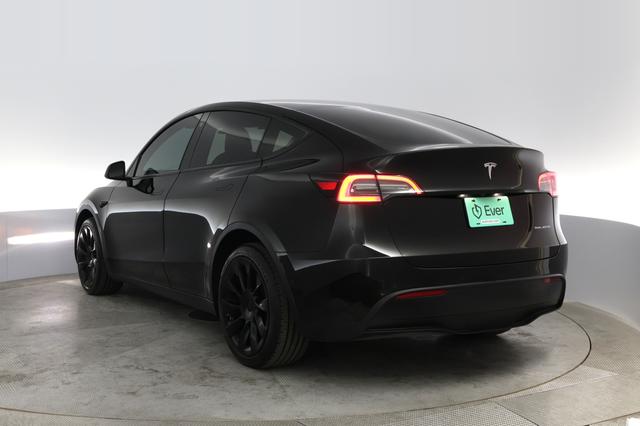 2021 Tesla Model Y — photo 9 of 22