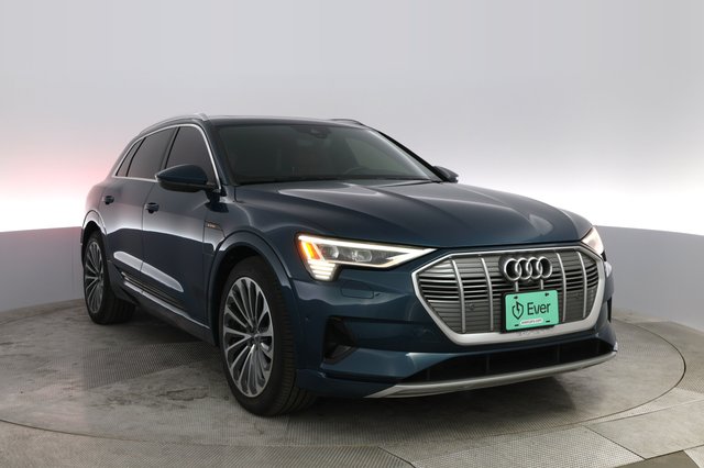 2019 Audi e-tron — photo 6 of 25