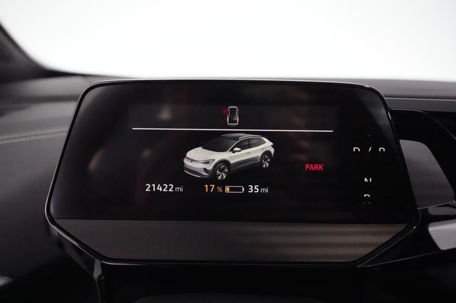 2023 Volkswagen ID.4 — photo 5 of 21