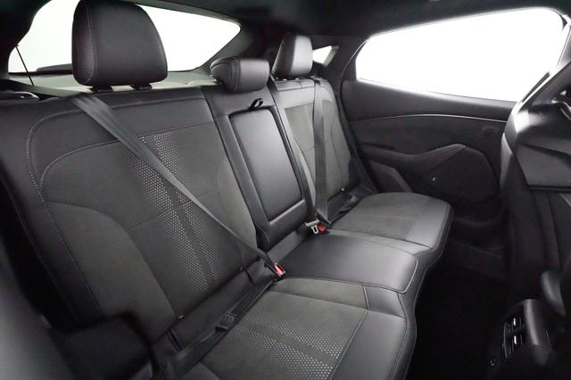 2022 Ford Mustang Mach-E — photo 4 of 24