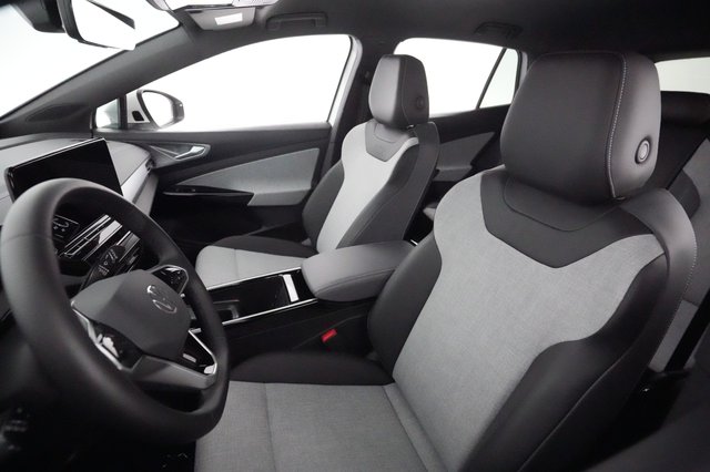 2023 Volkswagen ID.4 — photo 3 of 20