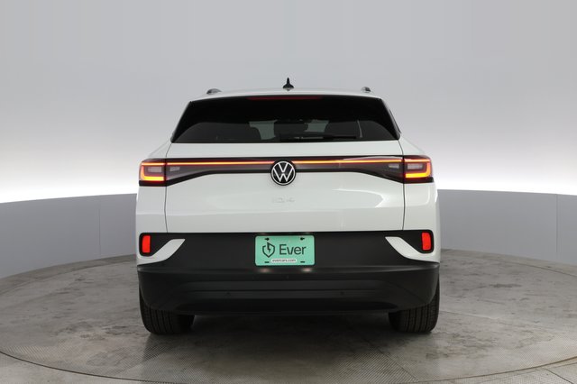 2023 Volkswagen ID.4 — photo 14 of 20