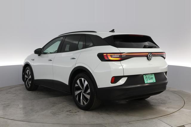 2023 Volkswagen ID.4 — photo 9 of 20