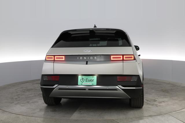 2023 Hyundai IONIQ 5 — photo 9 of 25