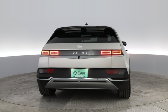 2023 Hyundai IONIQ 5 — photo 9 of 25