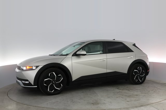 2023 Hyundai IONIQ 5 — photo 12 of 25