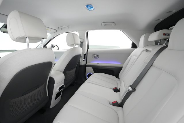 2023 Hyundai IONIQ 5 — photo 18 of 25