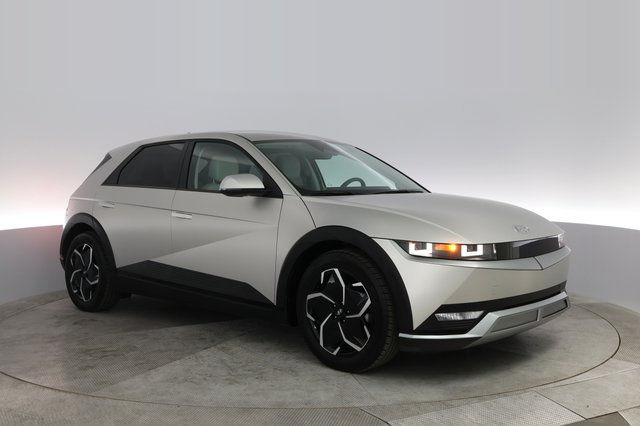 2023 Hyundai IONIQ 5 — photo 13 of 25