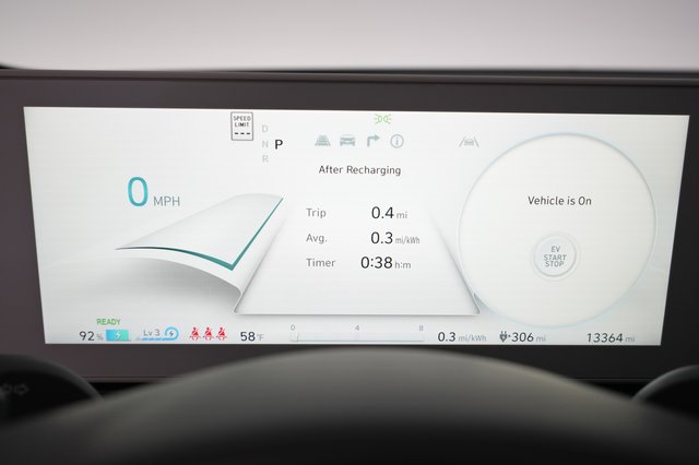 2023 Hyundai IONIQ 5 — photo 5 of 25