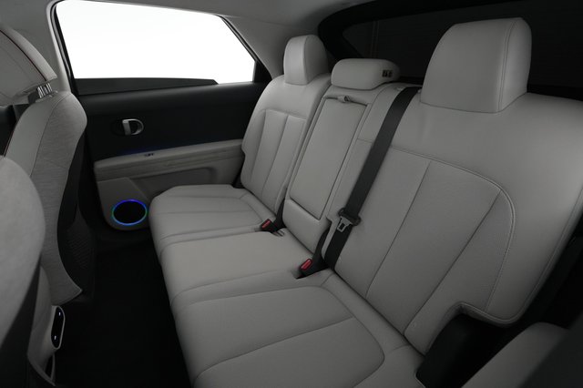 2022 Hyundai IONIQ 5 — photo 17 of 22