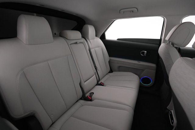 2022 Hyundai IONIQ 5 — photo 3 of 22