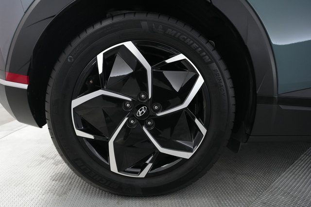 2022 Hyundai IONIQ 5 — photo 14 of 22