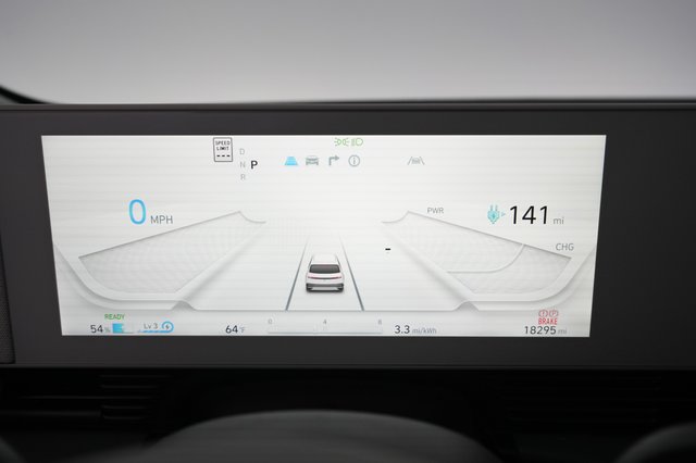 2022 Hyundai IONIQ 5 — photo 4 of 22