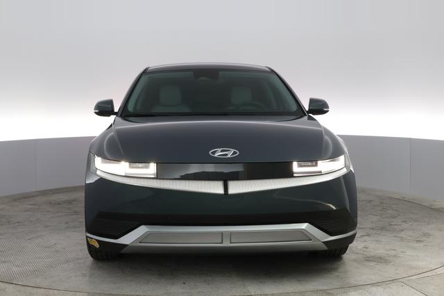 2022 Hyundai IONIQ 5 — photo 5 of 22