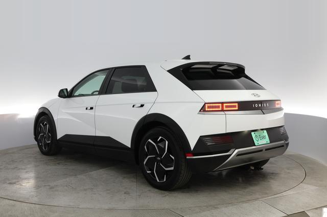2023 Hyundai IONIQ 5 — photo 9 of 21