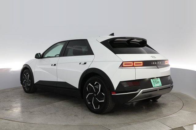 2023 Hyundai IONIQ 5 — photo 9 of 21