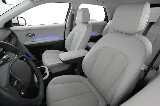 2023 Hyundai IONIQ 5 — photo 2 of 21