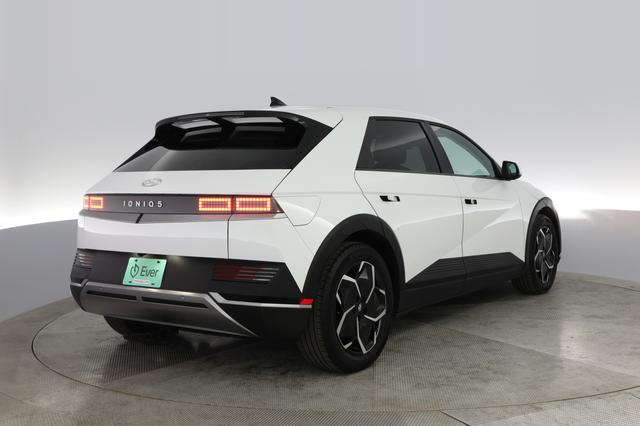 2023 Hyundai IONIQ 5 — photo 3 of 21